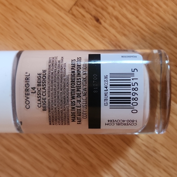 NWT Covergirl Trublend Foundation - Picture 3 of 3